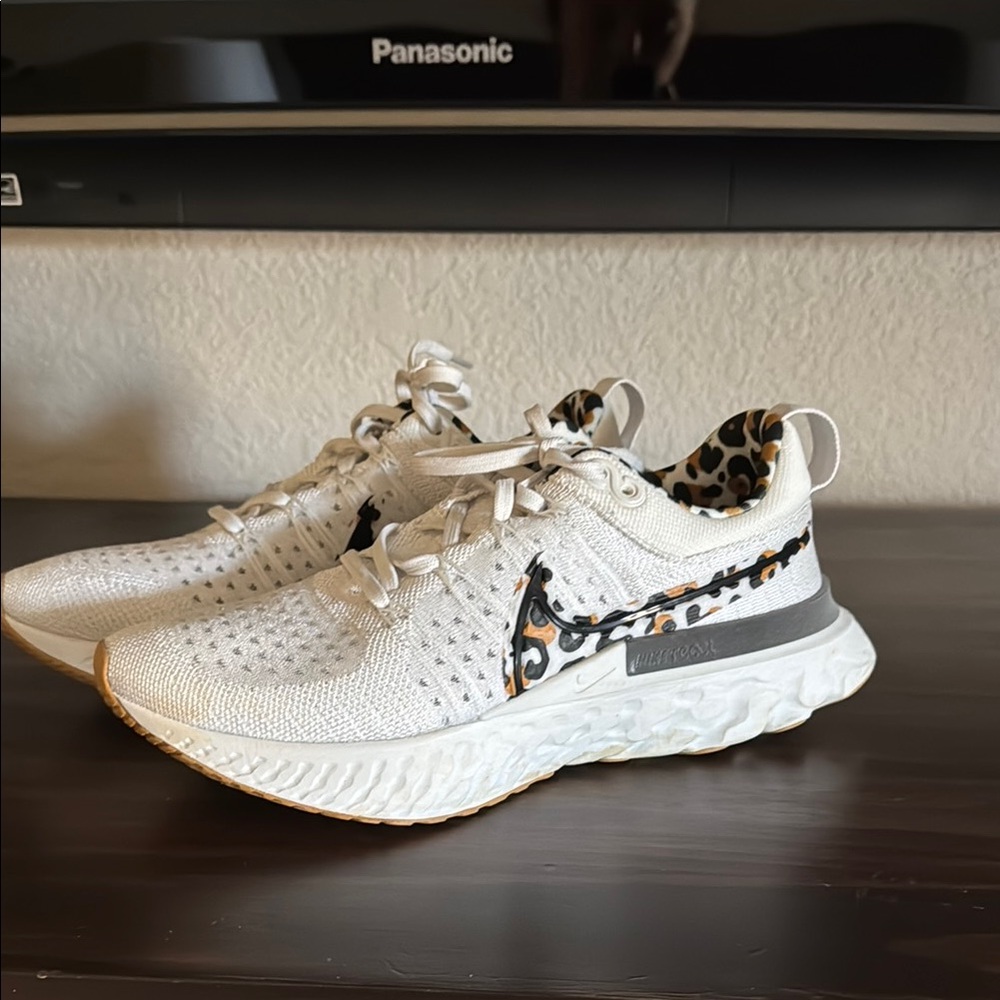 COPY - Worn once, Nike women’s shoes